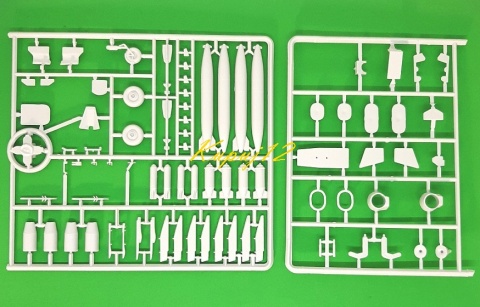 Model samolotu Suchoj Su-25K + farba podkładowa, wash, farby, lakier bezbarwny