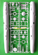 MODEL radzieckiego samolotu odrzutowego SUCHOJ SU-7 BKL + klej, podkład, farba modelarska, lakier... ZESTAW STARTOWY MODELARZA
