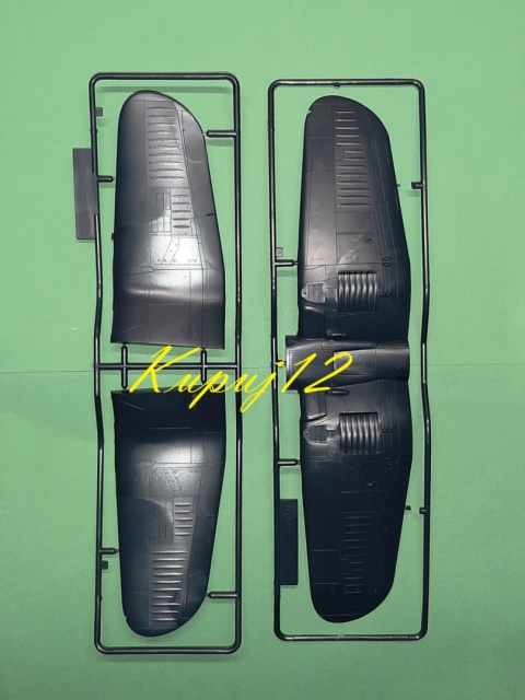 MODEL samolotu do sklejania Corsair F4U-4B Korean War Academy Skala 1:48