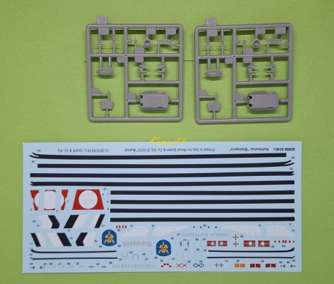OKRĘT, niemiecki pancernik , Bismarck skala 1:700+ zestaw farb modelarskich z fabą podkładową....