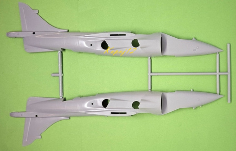 MODEL samolot do sklejania Royal Navy Sea Harrier FRS.1+ mata, podkład, farby,klej, farby MODEL samolot do sklejania Royal Navy Sea Harrier FRS.1+ mata, podkład, farby,klej, farby