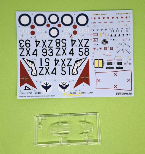 MODEL samolot do sklejania Royal Navy Sea Harrier FRS.1+ mata, podkład, farby,klej, farby MODEL samolot do sklejania Royal Navy Sea Harrier FRS.1+ mata, podkład, farby,klej, farby