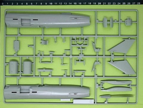 MODEL samolotu MiG-21PF Fishbed-D POLSKIE MALOWANIE + farby,