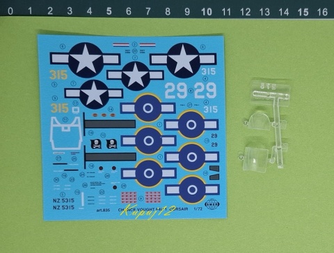 MODEL samolotu do sklejania F4U-1 Corsair Smer Skala 1 :72 0835