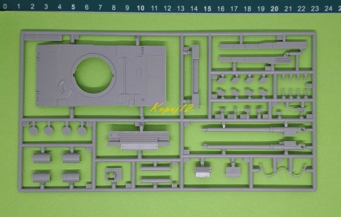 MODEL francuskiego czołgu do sklejania Char Leclerc Academy Skala 1:72