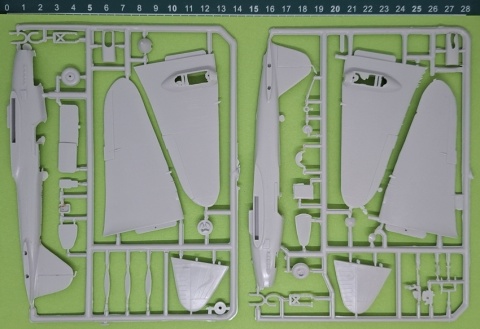 PLASTIKOWY model samolotu IŁ-2 m3 , polska wersja Plastyk Skla 1:72_S004