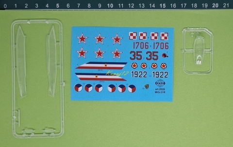 MODEL radzieckiego samolotu do sklejania Mig-21R Smer skala 1:72